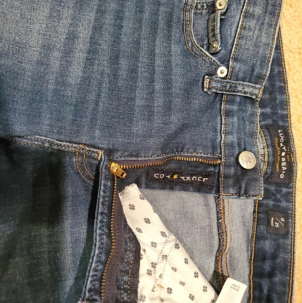Jeans - Picture 3 of 4